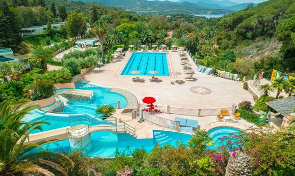 Deluxe Chalet Package with SPA and ferry included