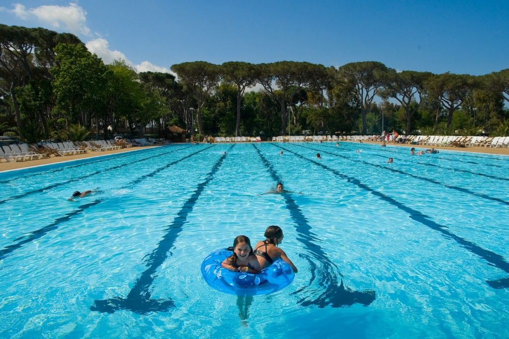 Hu Park Albatros Village - Happy Camp